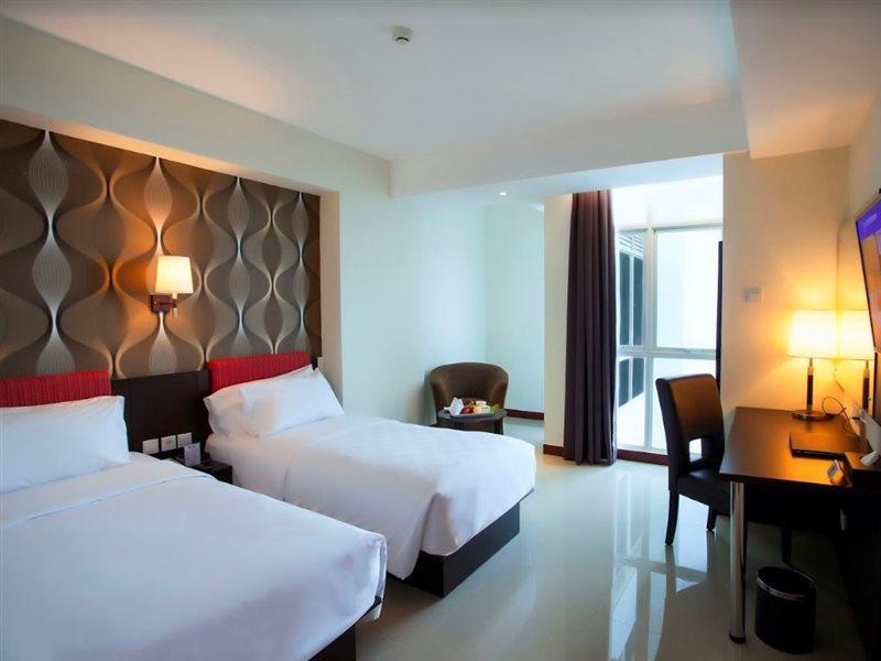 होटल Best Western The Lagoon 4*